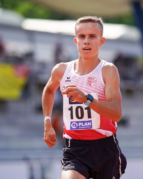 Geher Frederick Weigel (SC Potsdam) am 30.07.2021 waehrend den deutschen Leichtathletik-Jugendmeisterschaften 2021 in Rostock