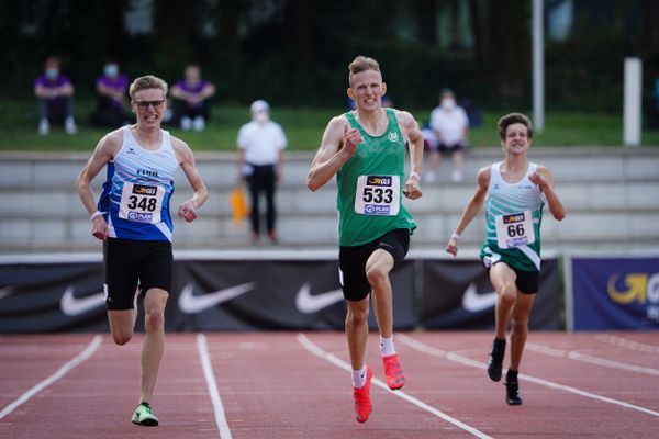 Louis Quarata (VfL Wolfsburg) ueber 400m am 30.07.2021 waehrend den deutschen Leichtathletik-Jugendmeisterschaften 2021 in Rostock