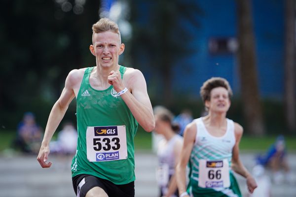 Louis Quarata (VfL Wolfsburg) ueber 400m am 30.07.2021 waehrend den deutschen Leichtathletik-Jugendmeisterschaften 2021 in Rostock