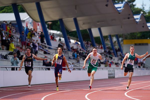 Florian Knerlein (LG Stadtwerke Muenchen), Maurice Grahl (LAZ PUMA Rhein-Sieg), Tobias Morawietz (VfL Wolfsburg), Till Blaettermann (SV Halle) am 31.07.2021 waehrend den deutschen Leichtathletik-Juendmeisterschaften 2021 in Rostock (Tag 2)