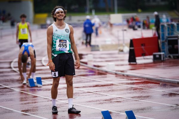 Niclas Jan Kaluza (Eintracht Hildesheim) ueber 400m Huerden am 31.07.2021 waehrend den deutschen Leichtathletik-Jugendmeisterschaften 2021 in Rostock (Tag 2)