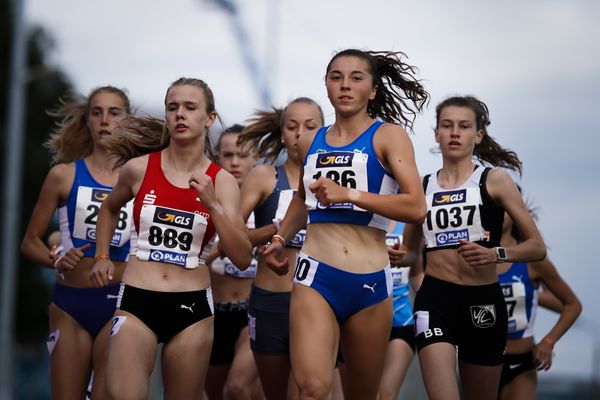 Ida Lefering (LG Olympia Dortmund), Julia Rath (LAC Quelle Fuerth), Bianca Boehnke (VfL Waiblingen) am 31.07.2021 waehrend den deutschen Leichtathletik-Jugendmeisterschaften 2021 in Rostock (Tag 2)