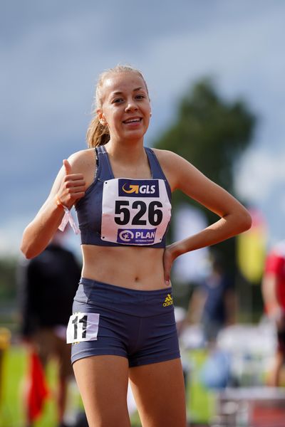 Carolin Hinrichs (VfL Loeningen) gewinnt die 1500m in der U18 am 31.07.2021 waehrend den deutschen Leichtathletik-Jugendmeisterschaften 2021 in Rostock (Tag 2)