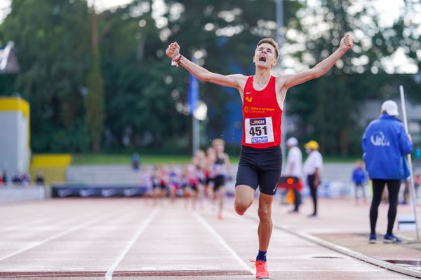 Deutscher Jugendmeister ueber 1500m Tim Kalies (Braunschweiger Laufclub) am 31.07.2021 waehrend den deutschen Leichtathletik-Jugendmeisterschaften 2021 in Rostock (Tag 2)