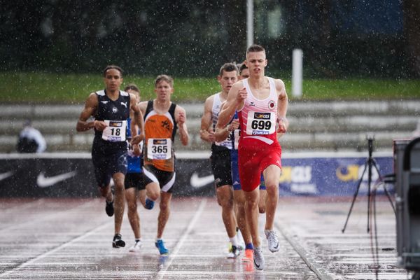 Till Woldrich (Dresdner SC 1898) im Regen am 01.08.2021 waehrend den deutschen Leichtathletik-Jugendmeisterschaften 2021 in Rostock (Tag 3)