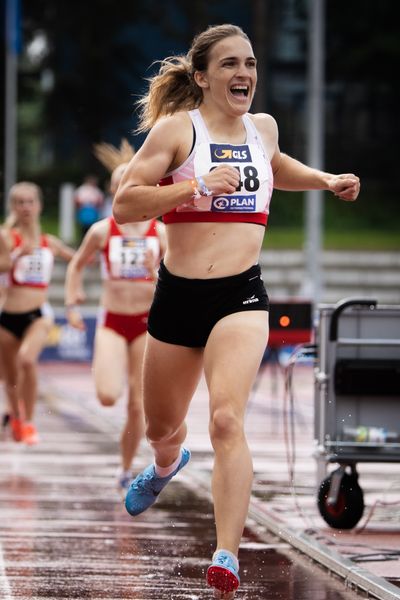 Lucia Sturm (TSV Moselfeuer Lehmen)am 01.08.2021 waehrend den deutschen Leichtathletik-Jugendmeisterschaften 2021 in Rostock (Tag 3)