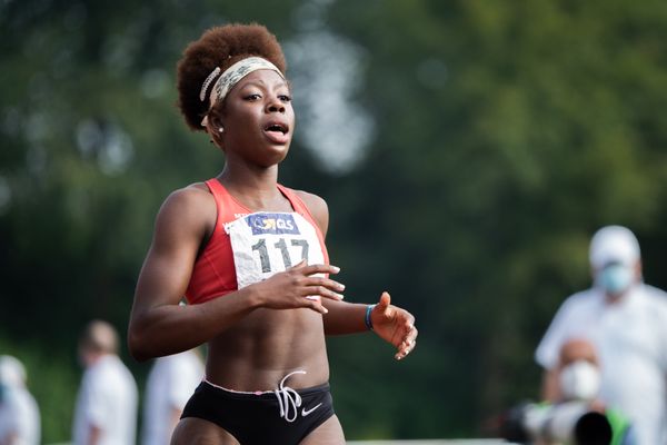 Fortuna Ornella Nkengue (MTV Wittmund) ueber 100m Huerden am 21.08.2021 bei den Deutschen Meisterschaften Mehrkampf im Auestadion in Wesel (Tag 2)