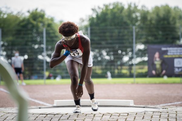 Fortuna Ornella Nkengue (MTV Wittmund) beim Kugelstossen am 21.08.2021 bei den Deutschen Meisterschaften Mehrkampf im Auestadion in Wesel (Tag 2)