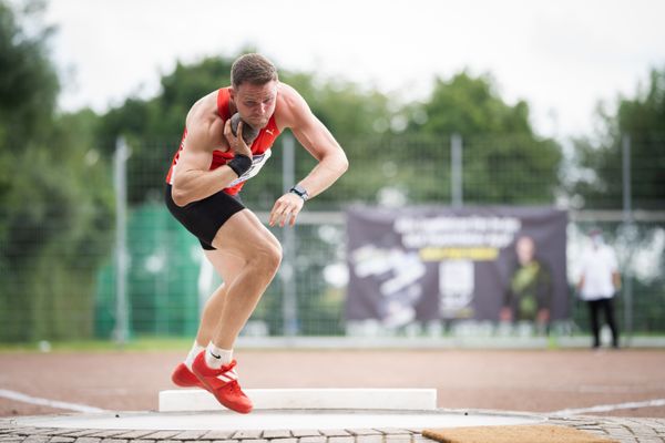Nils Kruse (LG Region Karlsruhe) beim Kugelstossen am 21.08.2021 bei den Deutschen Meisterschaften Mehrkampf im Auestadion in Wesel (Tag 2)