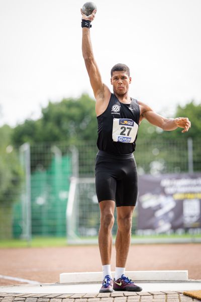 Malik Diakité (Hannover 96) beim Kugelstossen am 21.08.2021 bei den Deutschen Meisterschaften Mehrkampf im Auestadion in Wesel (Tag 2)