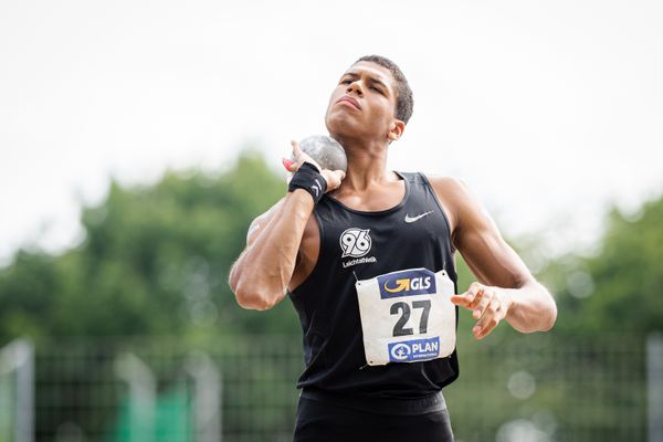 Malik Diakité (Hannover 96) beim Kugelstossen am 21.08.2021 bei den Deutschen Meisterschaften Mehrkampf im Auestadion in Wesel (Tag 2)