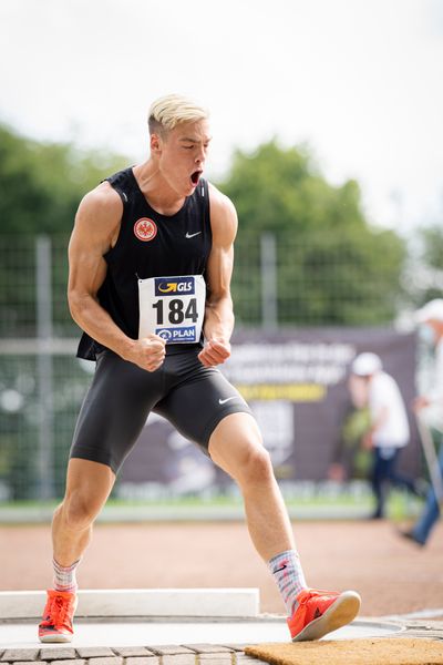 Freude beim Kugelstossen: Jannis Wolff (Eintracht Frankfurt e.V.) am 21.08.2021 bei den Deutschen Meisterschaften Mehrkampf im Auestadion in Wesel (Tag 2)