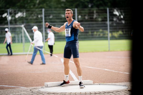 Nico Beckers (LAV Bayer Uerdingen/Dormagen) freut sich beim Kugelstossen am 21.08.2021 bei den Deutschen Meisterschaften Mehrkampf im Auestadion in Wesel (Tag 2)