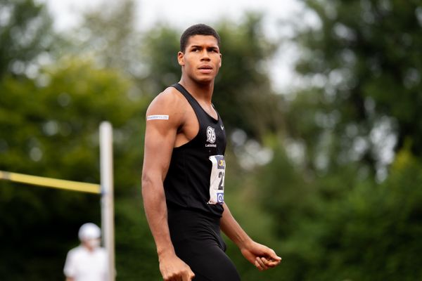 Malik Diakité (Hannover 96) beim Hochsprung am 21.08.2021 bei den Deutschen Meisterschaften Mehrkampf im Auestadion in Wesel (Tag 2)