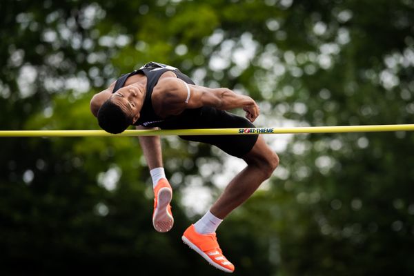 Malik Diakité (Hannover 96) beim Hochsprung am 21.08.2021 bei den Deutschen Meisterschaften Mehrkampf im Auestadion in Wesel (Tag 2)