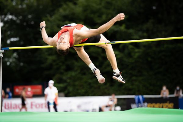 Nils Kruse (LG Region Karlsruhe) beim Hochsprung am 21.08.2021 bei den Deutschen Meisterschaften Mehrkampf im Auestadion in Wesel (Tag 2)