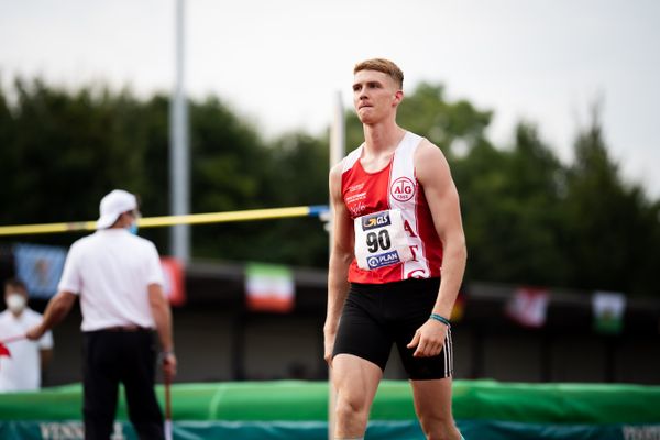 Silas Kriete (Aachener TG) beim Hochsprung am 21.08.2021 bei den Deutschen Meisterschaften Mehrkampf im Auestadion in Wesel (Tag 2)