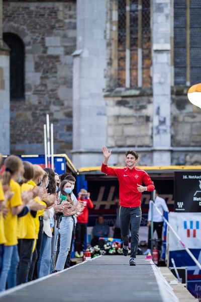 Luke Zenker (TSV Bayer 04 Leverkusen) am 22.09.2021 beim NetAachen-Domspringen 2021 auf dem Katschhof in Aachen