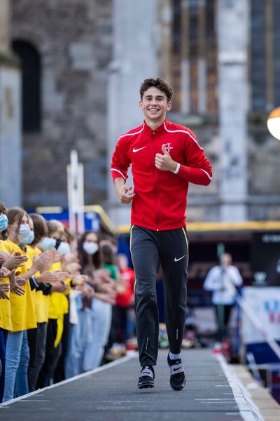 Luke Zenker (TSV Bayer 04 Leverkusen) am 22.09.2021 beim NetAachen-Domspringen 2021 auf dem Katschhof in Aachen