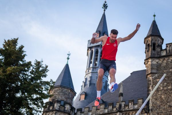 Phillip Kass (TSV Bayer 04 Leverkusen) am 22.09.2021 beim NetAachen-Domspringen 2021 auf dem Katschhof in Aachen