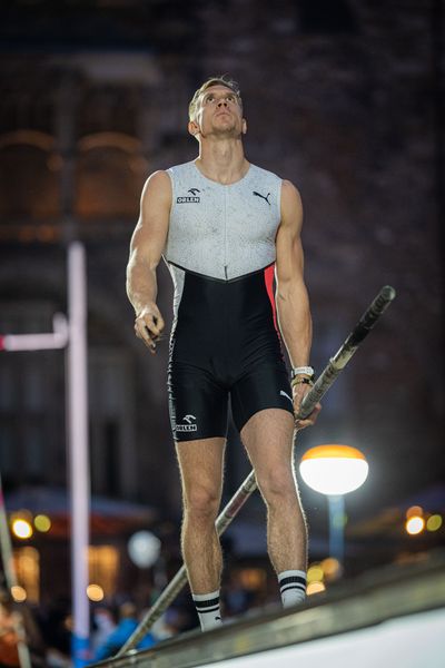 Piotr Lisek (POL) am 22.09.2021 beim NetAachen-Domspringen 2021 auf dem Katschhof in Aachen