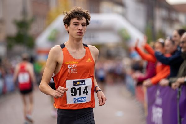 Nick Jaeger (TSV Penzberg) am 31.10.2021 waehrend der DM 10km Strasse in Uelzen