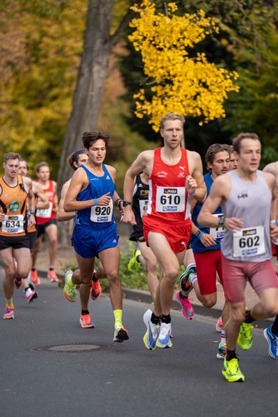 Alex Paulien (TV Waldstrasse Wiesbaden) am 31.10.2021 waehrend der DM 10km Strasse in Uelzen