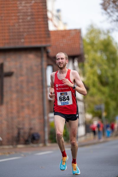 Karsten Meier (LG Braunschweig) am 31.10.2021 waehrend der DM 10km Strasse in Uelzen