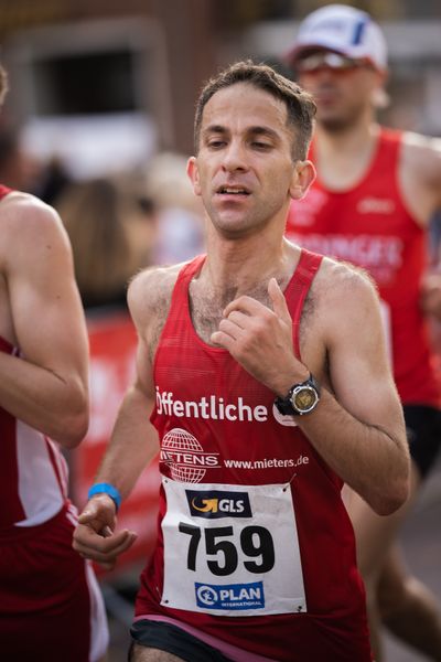 Joseph Katib (LG Braunschweig) am 31.10.2021 waehrend der DM 10km Strasse in Uelzen