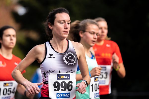 Lara Predki (Lueneburger SV) am 31.10.2021 waehrend der DM 10km Strasse in Uelzen