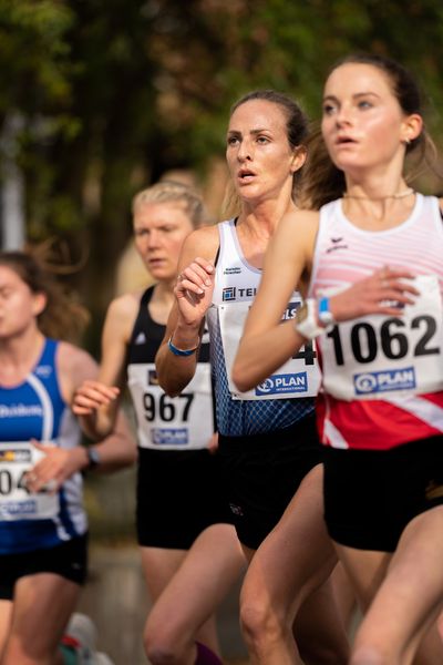 Kerstin Hirscher (LG TELIS FINANZ Regensburg) am 31.10.2021 waehrend der DM 10km Strasse in Uelzen