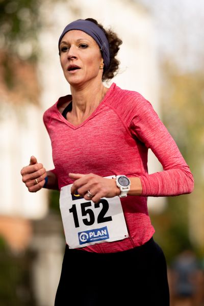 Dr. Caroline Loeffler (Eintracht Frankfurt e.V.) am 31.10.2021 waehrend der DM 10km Strasse in Uelzen