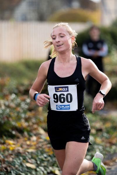 Carla Morgenroth (LAC Olympia 88 Berlin) am 31.10.2021 waehrend der DM 10km Strasse in Uelzen