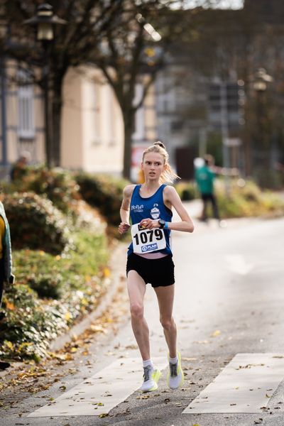 Nele Wellbrock (Leichtathletikclub Kronshagen) am 31.10.2021 waehrend der DM 10km Strasse in Uelzen