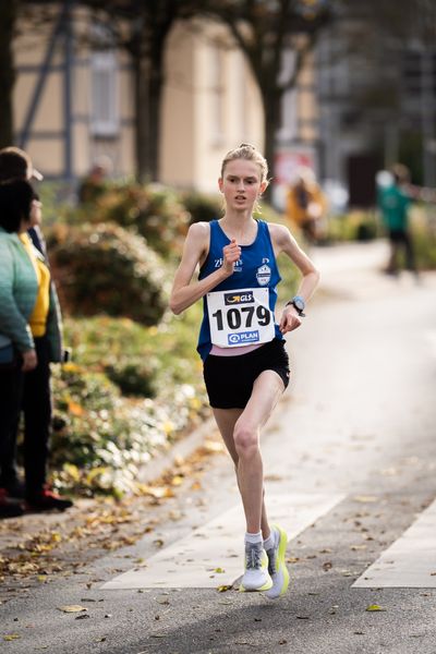 Nele Wellbrock (Leichtathletikclub Kronshagen) am 31.10.2021 waehrend der DM 10km Strasse in Uelzen