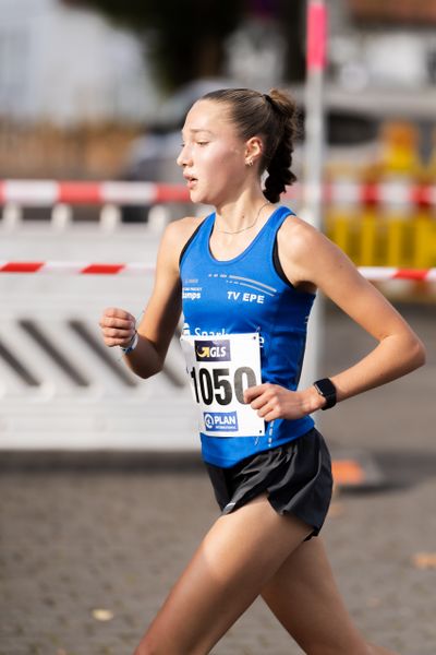 Fabiane Meyer (TV Westfalia Epe) am 31.10.2021 waehrend der DM 10km Strasse in Uelzen