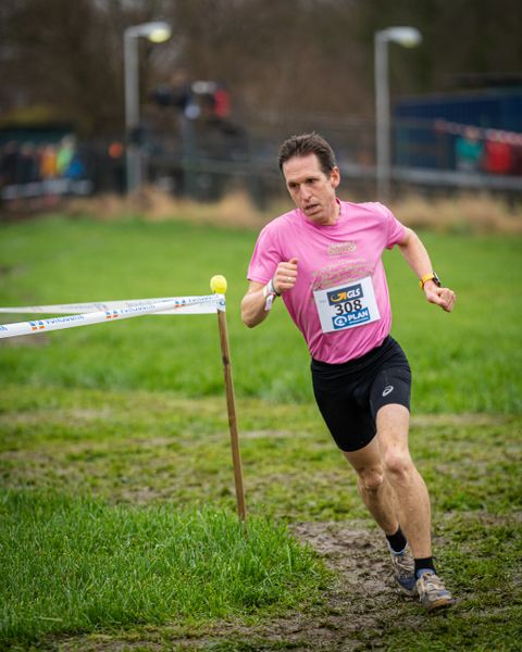 Georg Diettrich (LC Wechloy) am 18.12.2021 waehrend der deutschen Cross Meisterschaft 2021 in Sonsbeck