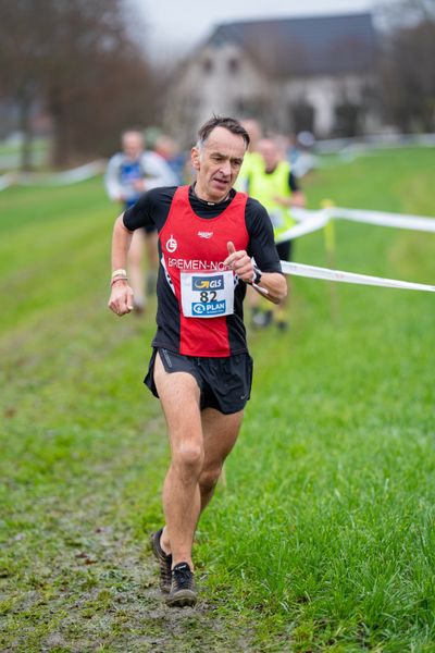 Frank Themsen (LG Bremen-Nord) am 18.12.2021 waehrend der deutschen Cross Meisterschaft 2021 in Sonsbeck