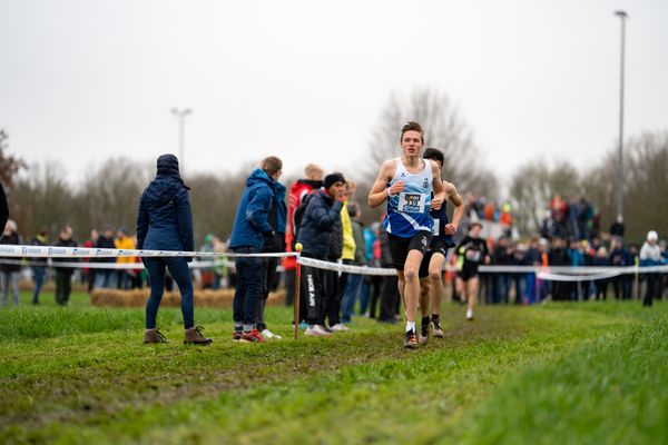 Jonas Kulgemeyer (OTB Osnabrueck) am 18.12.2021 waehrend der deutschen Cross Meisterschaft 2021 in Sonsbeck