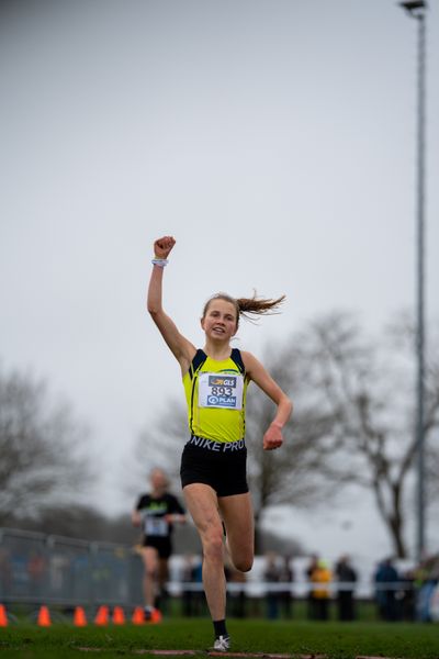 Kira Weis (KSG Gerlingen) am 18.12.2021 waehrend der deutschen Cross Meisterschaft 2021 in Sonsbeck