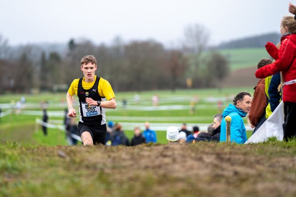 Kurt Lauer (LAZ Ludwigsburg) am 18.12.2021 waehrend der deutschen Cross Meisterschaft 2021 in Sonsbeck