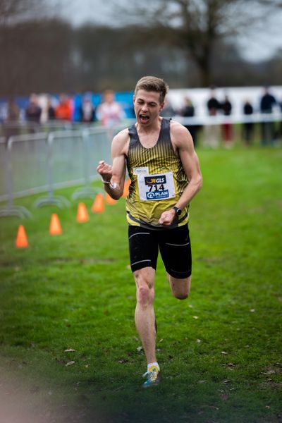 Tom Foerster (LG Vogtland) am 18.12.2021 waehrend der deutschen Cross Meisterschaft 2021 in Sonsbeck