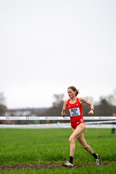 Rabea Schoeneborn (LG Nord Berlin) am 18.12.2021 waehrend der deutschen Cross Meisterschaft 2021 in Sonsbeck