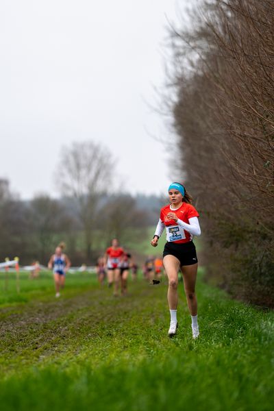 Clara Moell (LG Region Karlsruhe) am 18.12.2021 waehrend der deutschen Cross Meisterschaft 2021 in Sonsbeck