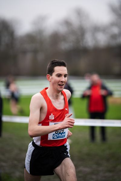 Yannick Schoenfeldt (LG Olympia Dortmund) am 18.12.2021 waehrend der deutschen Cross Meisterschaft 2021 in Sonsbeck