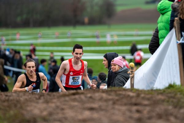 Yannick Schoenfeldt (LG Olympia Dortmund) am 18.12.2021 waehrend der deutschen Cross Meisterschaft 2021 in Sonsbeck