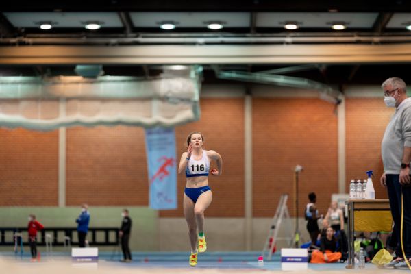 Nele Fasold (LG Weserbergland); Niedersaechsische Hallenmeisterschaften am 22.01.2022 in der Leichtathletikhalle im Sportleistungszentrum Hannover