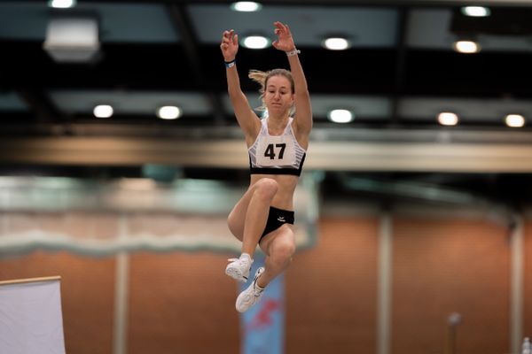 Emily Pischke (Hannover 96); Niedersaechsische Hallenmeisterschaften am 22.01.2022 in der Leichtathletikhalle im Sportleistungszentrum Hannover