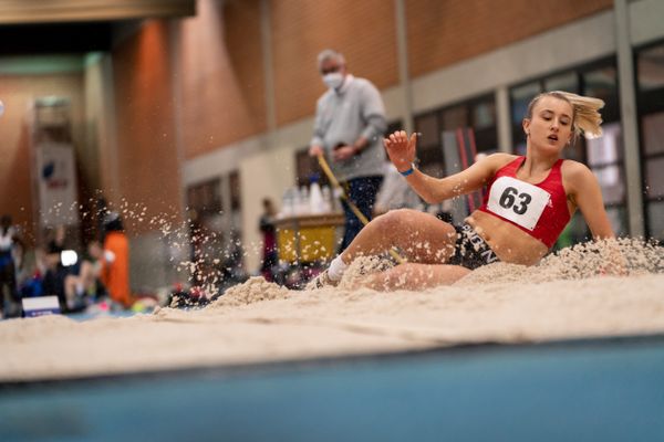 Emily Kuehn (LG Braunschweig); Niedersaechsische Hallenmeisterschaften am 22.01.2022 in der Leichtathletikhalle im Sportleistungszentrum Hannover