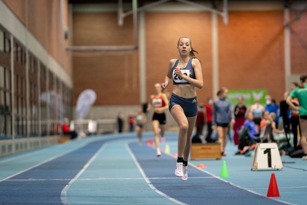 Carolin Hinrichs (VfL Loeningen); Niedersaechsische Hallenmeisterschaften am 22.01.2022 in der Leichtathletikhalle im Sportleistungszentrum Hannover